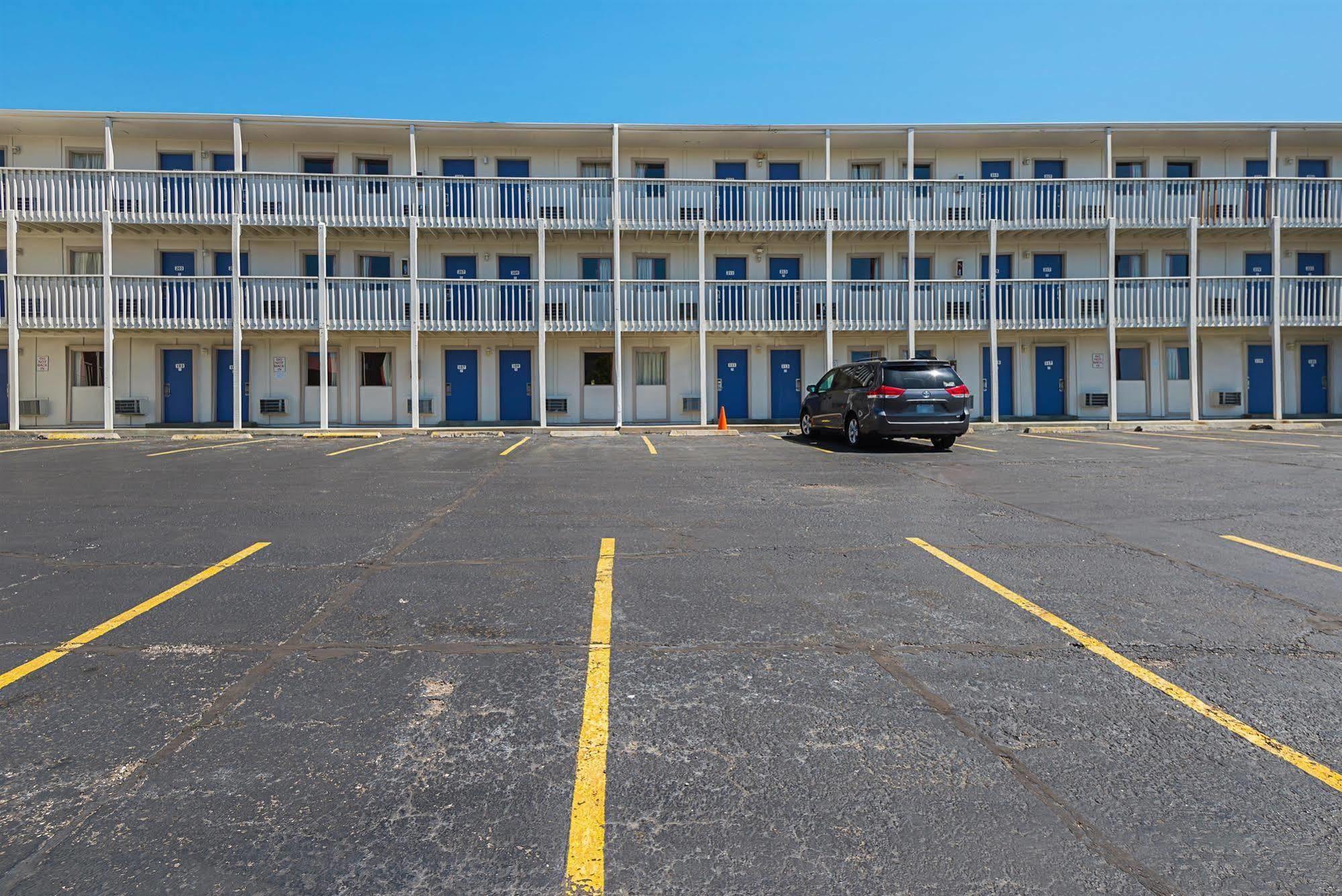 Motel 6-Blue Springs, Mo ภายนอก รูปภาพ