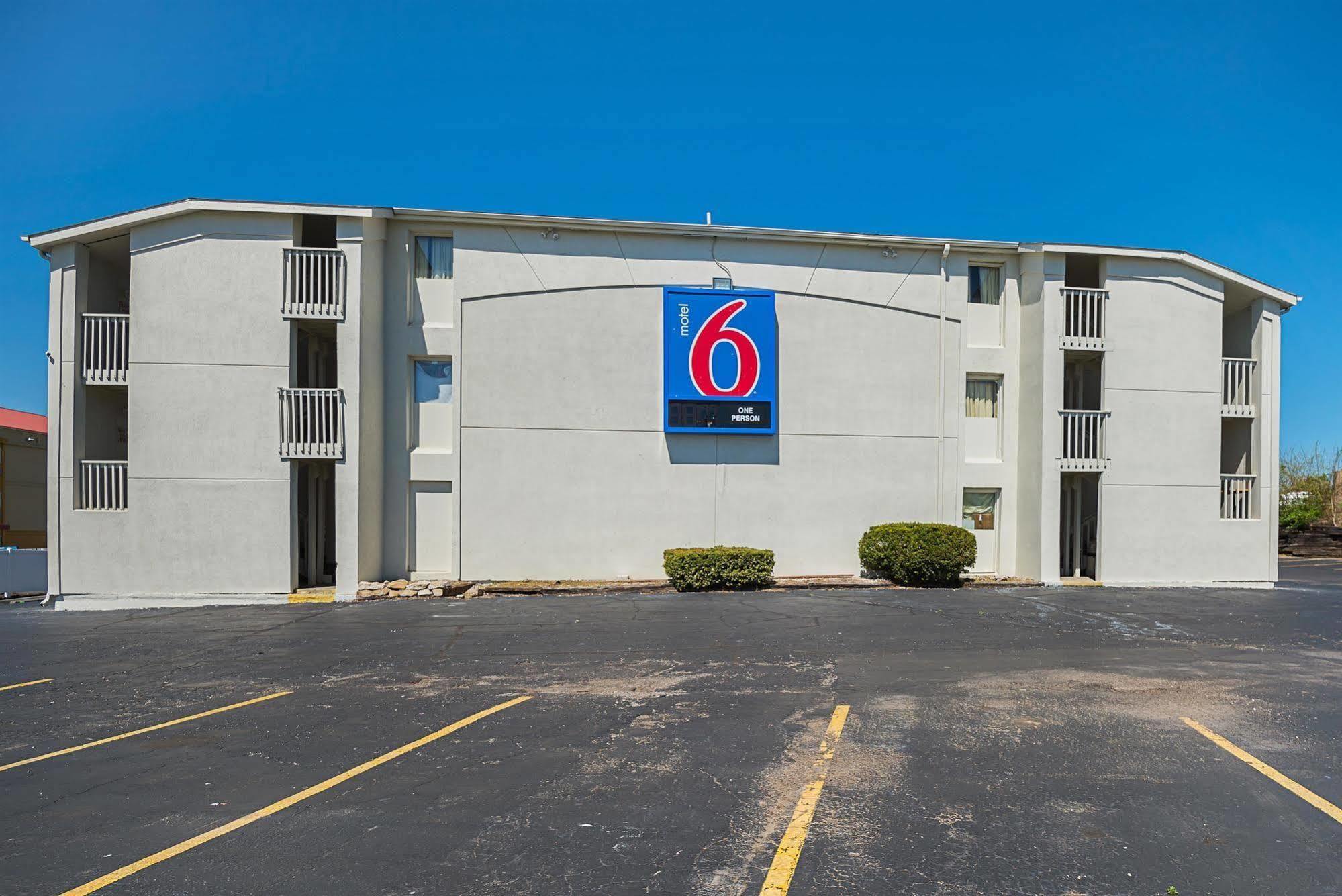 Motel 6-Blue Springs, Mo ภายนอก รูปภาพ