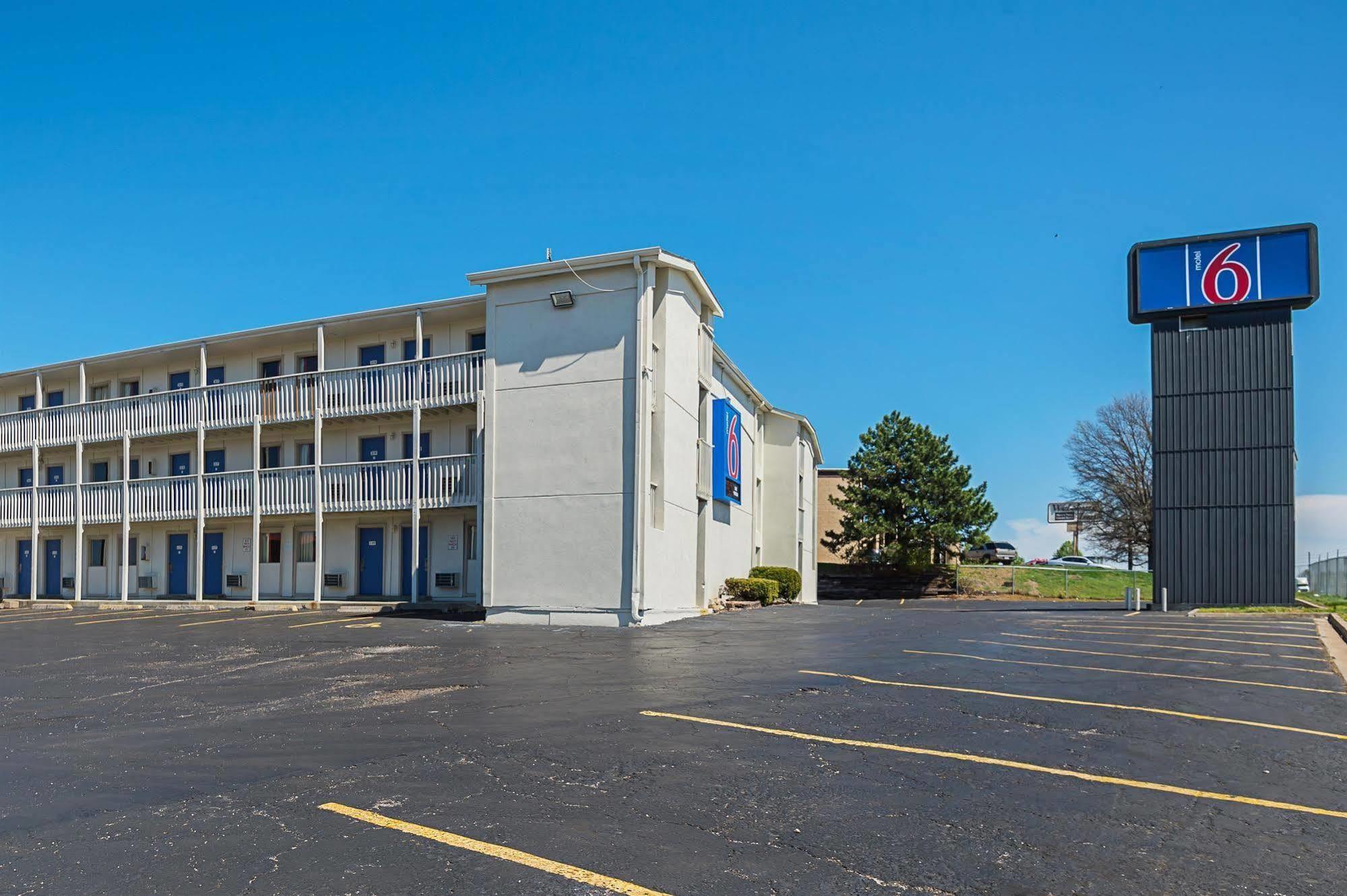 Motel 6-Blue Springs, Mo ภายนอก รูปภาพ