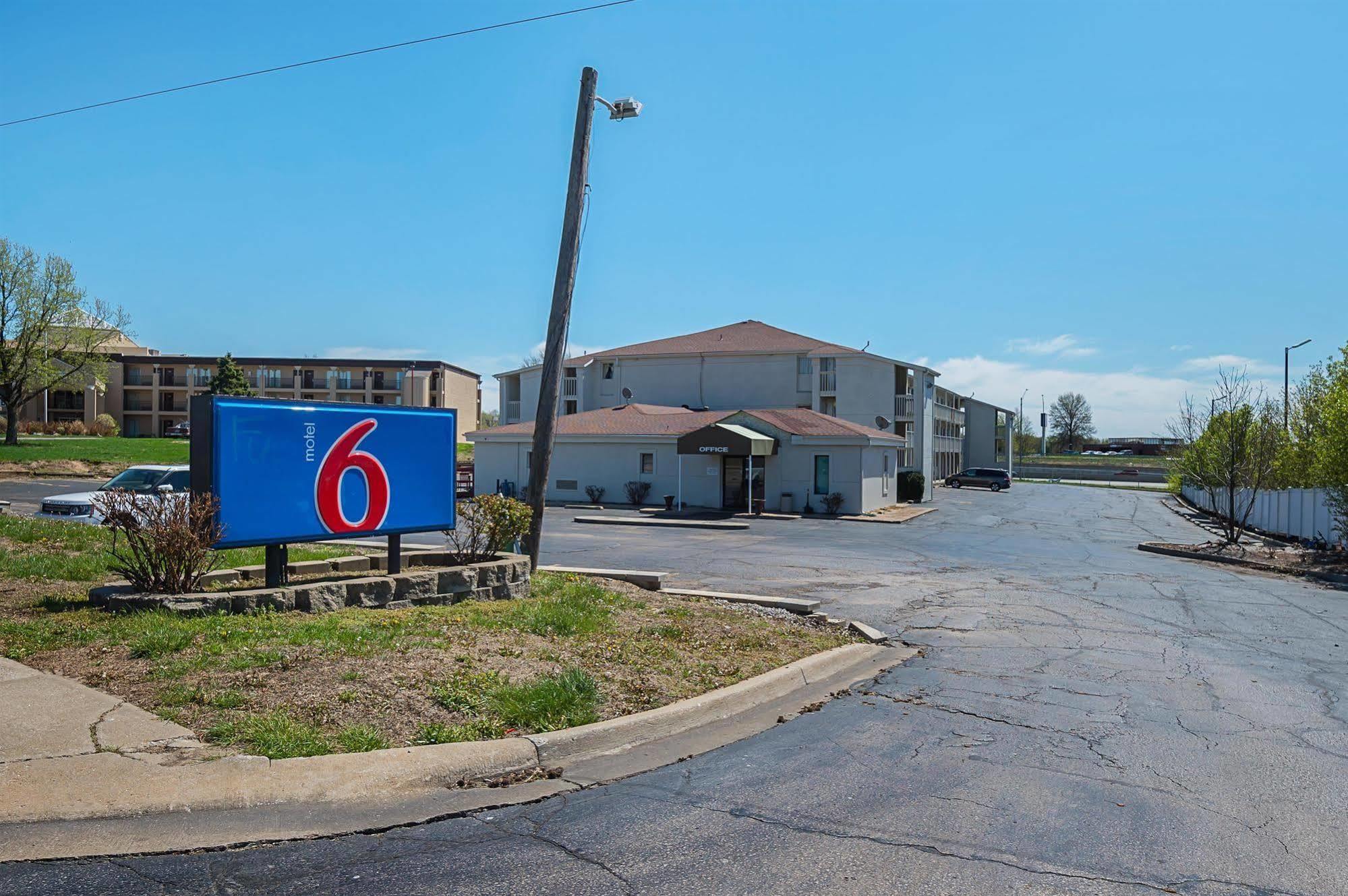 Motel 6-Blue Springs, Mo ภายนอก รูปภาพ