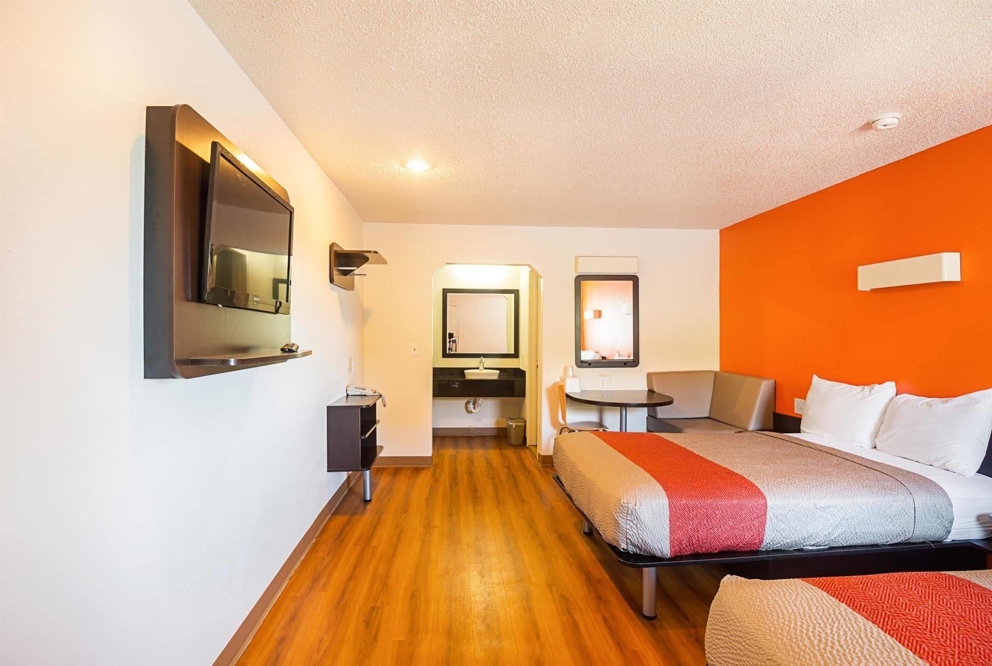 Motel 6-Blue Springs, Mo ภายนอก รูปภาพ