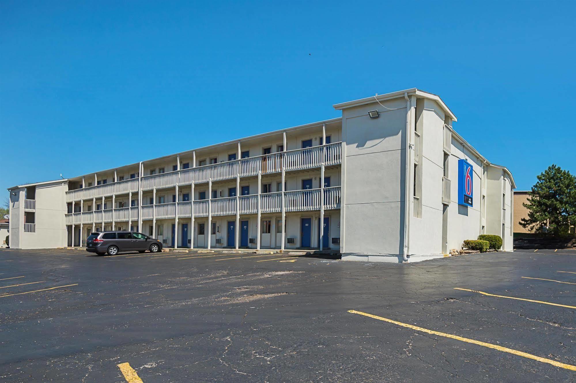 Motel 6-Blue Springs, Mo ภายนอก รูปภาพ